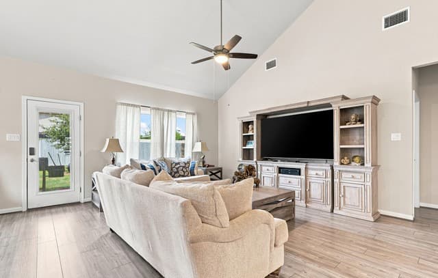 17019  Barker Path, San Antonio, TX 78247 — photo 16