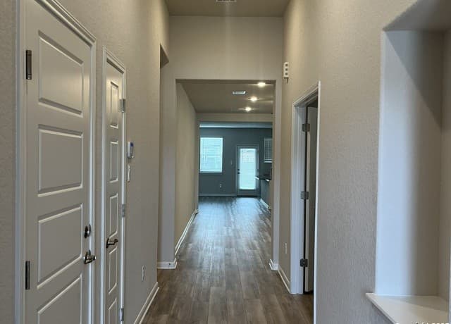 8234  Sunrise Glen, Schertz, TX 78154 — photo 2