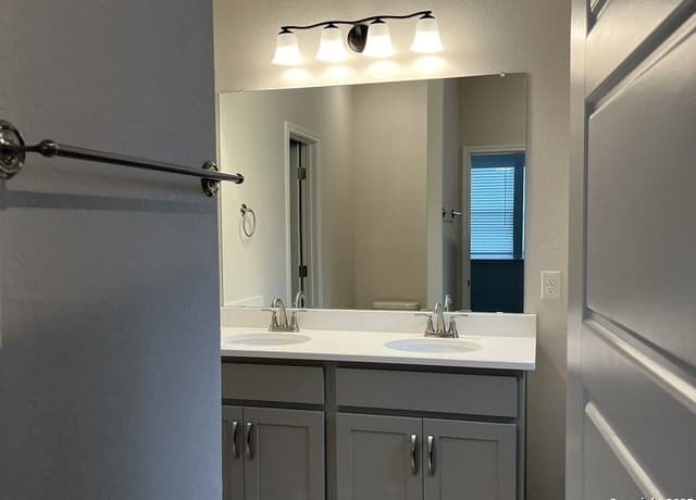 8234  Sunrise Glen, Schertz, TX 78154 — photo 7