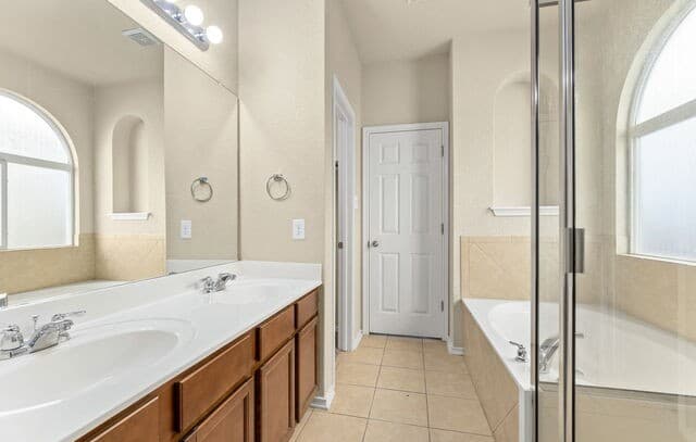 10814  Mustang Oak Dr, San Antonio, TX 78254 — photo 14