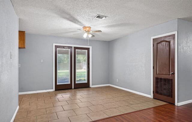 138  Bobolink Dr, New Braunfels, TX 78130 — photo 15