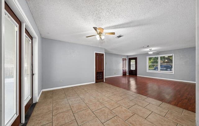 138  Bobolink Dr, New Braunfels, TX 78130 — photo 17