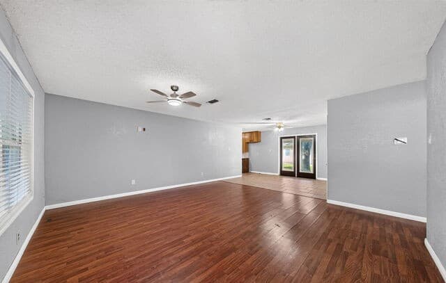 138  Bobolink Dr, New Braunfels, TX 78130 — photo 9