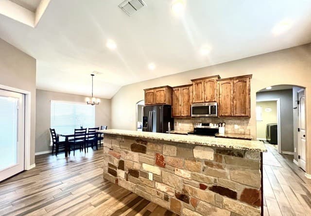 1729  Vista View Dr, Pleasanton, TX 78064 — photo 11