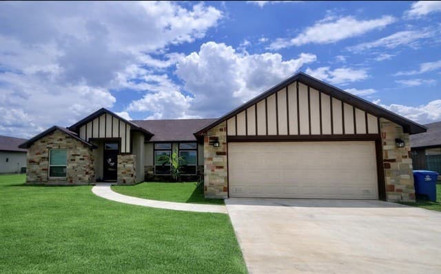 1729  Vista View Dr, Pleasanton, TX 78064 — photo 3