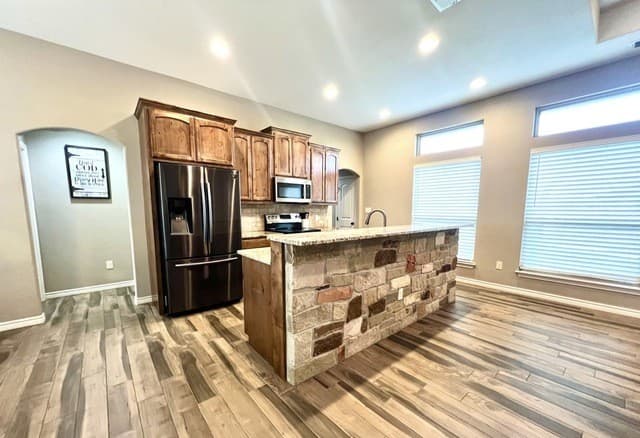 1729  Vista View Dr, Pleasanton, TX 78064 — photo 9
