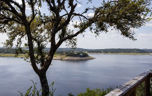 180  Pr 2621, Mico, TX 78056 — photo 16