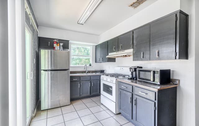 411  Samuel Dr, San Antonio, TX 78227 — photo 6
