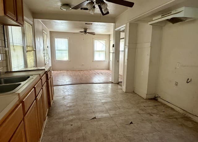 949  Aransas, San Antonio, TX 78210 — photo 12
