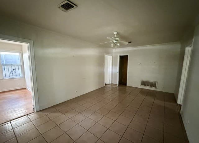 949  Aransas, San Antonio, TX 78210 — photo 6