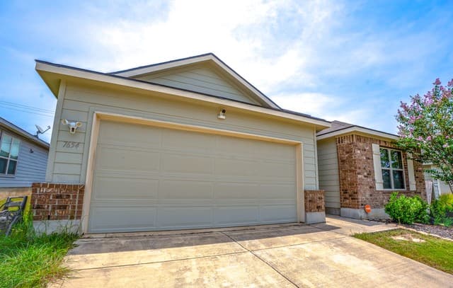 7654  Champion Creek