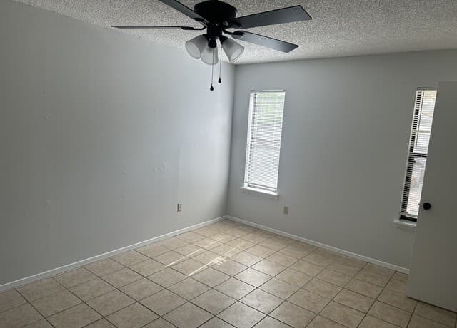 401  W Adams, Pleasanton, TX 78064 — photo 11