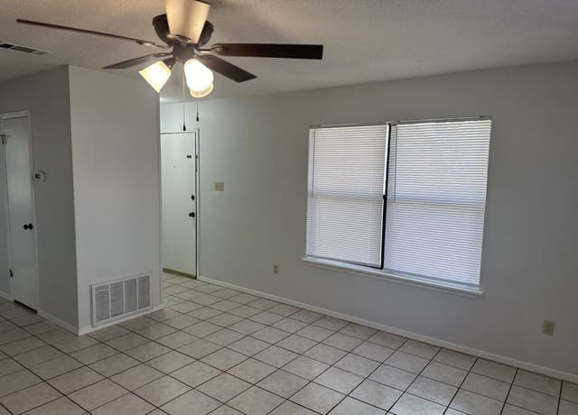 401  W Adams, Pleasanton, TX 78064 — photo 5