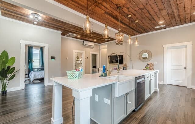 1022  Nolan, San Antonio, TX 78202 — photo 3