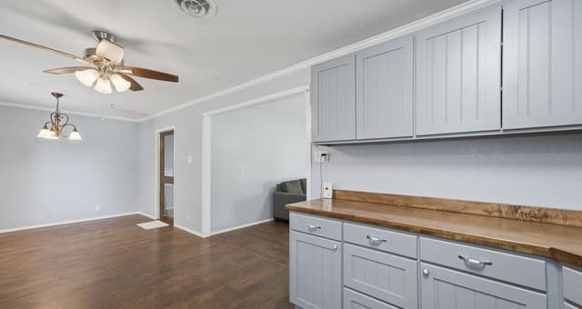 122 W Hutchins Pl, San Antonio, TX 78221 — photo 15