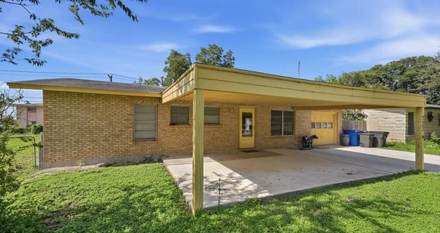 122 W Hutchins Pl, San Antonio, TX 78221 — photo 6