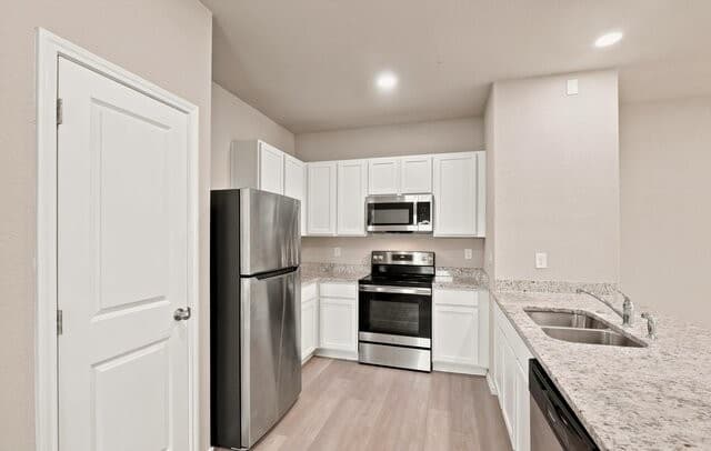 7226  Briar Pl Unit 102, San Antonio, TX 78221 — photo 5