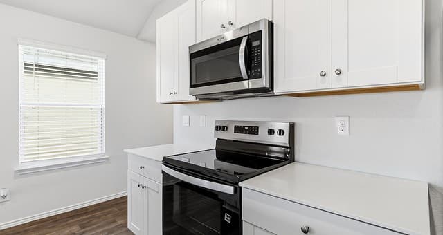 16048  Hamilton Cove, Elmendorf, TX 78112 — photo 13