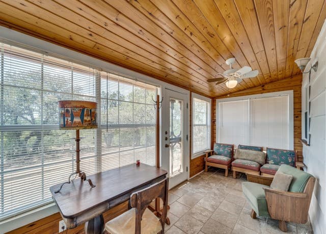 1660  Mciver, Canyon Lake, TX 78133 — photo 10