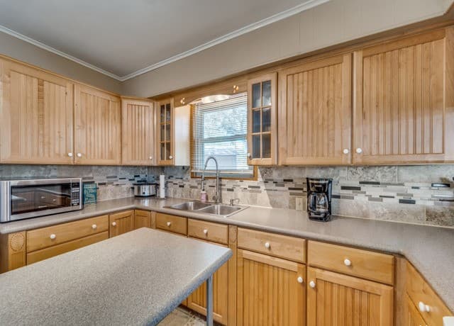 1660  Mciver, Canyon Lake, TX 78133 — photo 12
