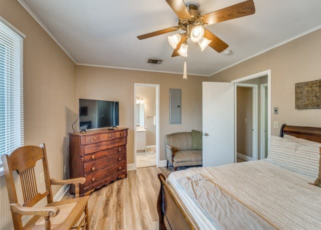 1660  Mciver, Canyon Lake, TX 78133 — photo 14
