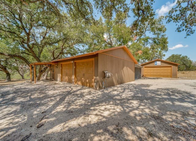 1660  Mciver, Canyon Lake, TX 78133 — photo 21