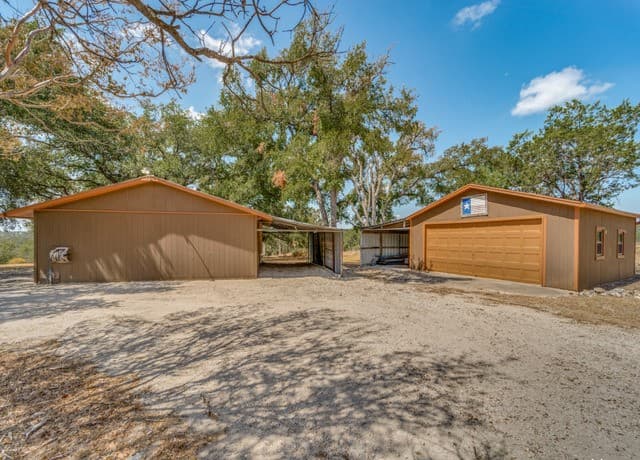 1660  Mciver, Canyon Lake, TX 78133 — photo 22