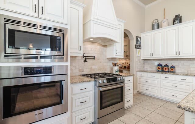 762  Buckskin Trl, Bandera, TX 78003 — photo 10