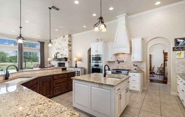 762  Buckskin Trl, Bandera, TX 78003 — photo 11