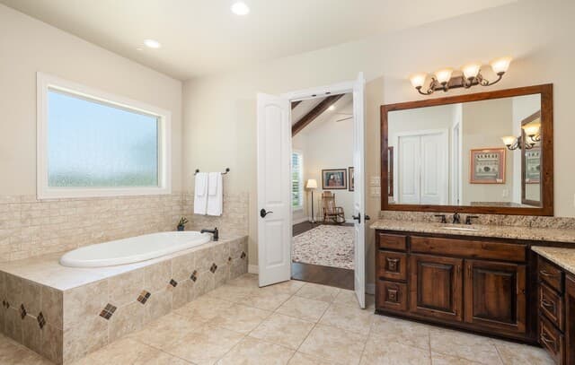 762  Buckskin Trl, Bandera, TX 78003 — photo 18