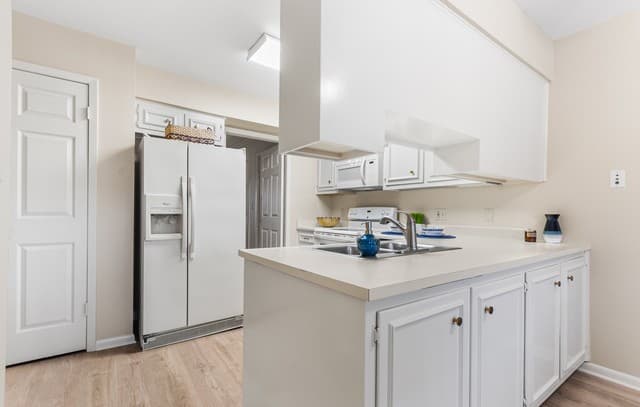 2611  Eisenhauer Unit 304, San Antonio, TX 78209 — photo 15