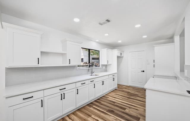 7530  Pipers way, San Antonio, TX 78251 — photo 12
