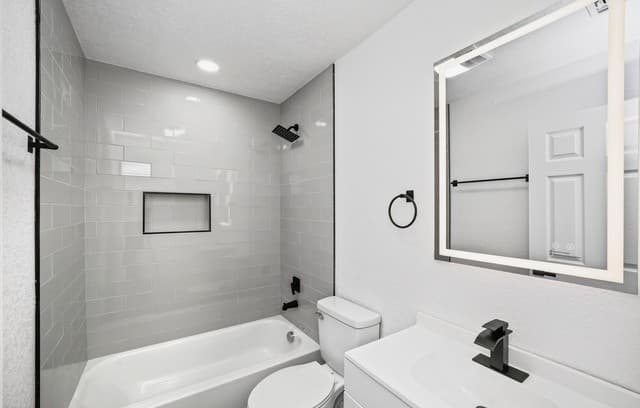 7530  Pipers way, San Antonio, TX 78251 — photo 18