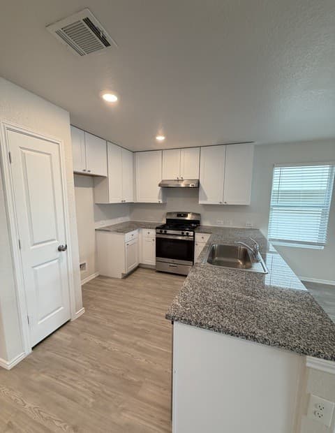 20403  Andalusite Way, San Antonio, TX 78264 — photo 8