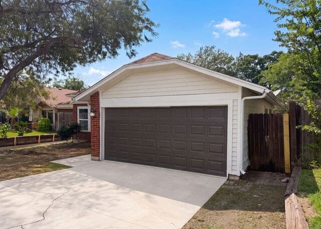 7339  Longing Trl, San Antonio, TX 78244 — photo 13