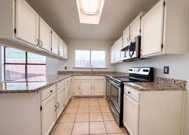 7339  Longing Trl, San Antonio, TX 78244 — photo 2