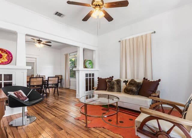 2213 N Flores Street, San Antonio, TX 78212 — photo 2