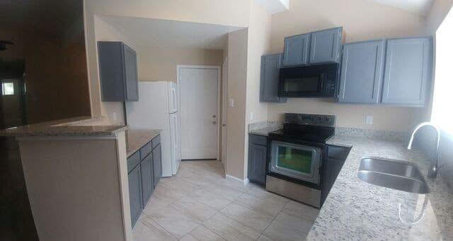 8131  Forest Dawn, Live Oak, TX 78233 — photo 3