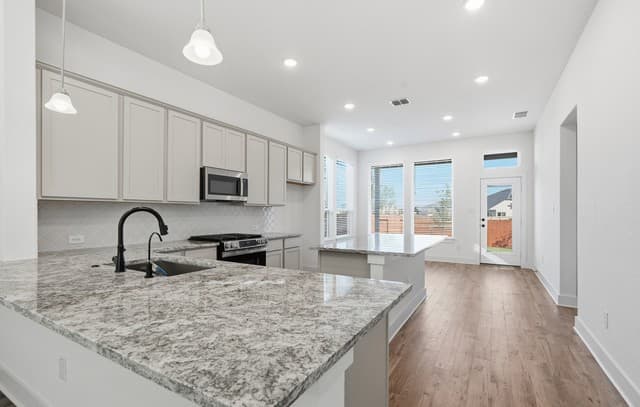 12213  Mason Valley Way, San Antonio, TX 78254 — photo 5