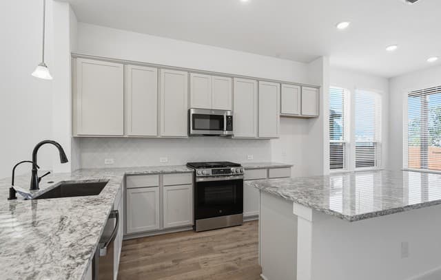 12213  Mason Valley Way, San Antonio, TX 78254 — photo 6