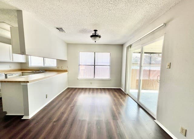 8626  Serene Ridge Drive, San Antonio, TX 78239 — photo 9