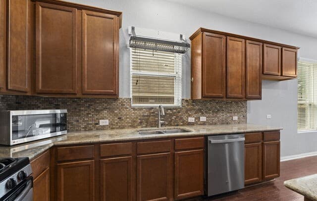24751  Buck Crk, San Antonio, TX 78255 — photo 16
