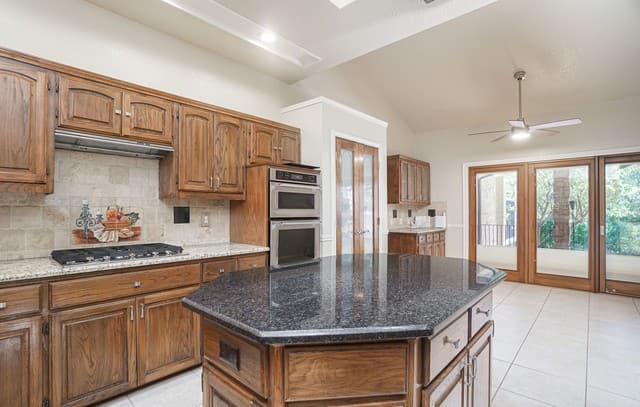 15551  Dawn Crst, San Antonio, TX 78248 — photo 11