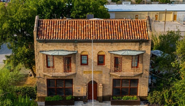 2323  Buena Vista St