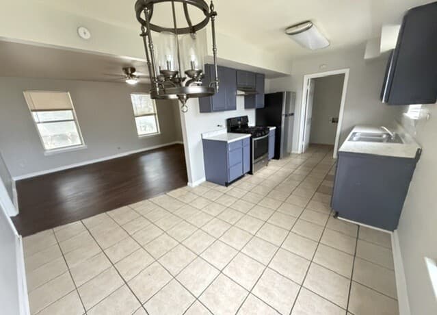 313  Calgary Ave Unit C