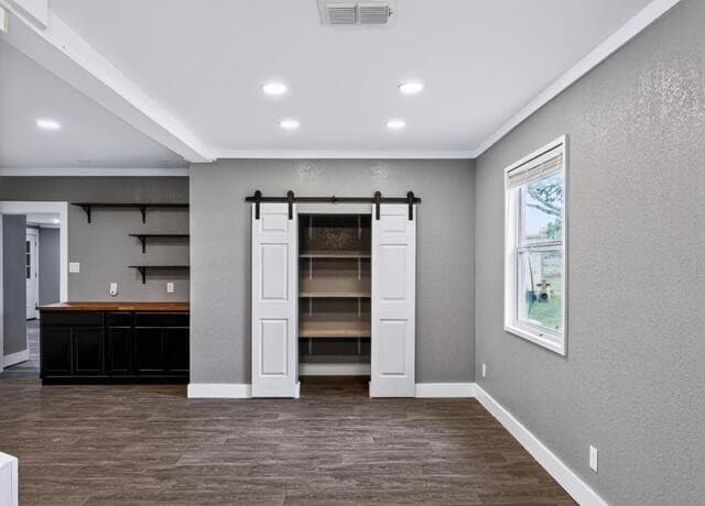15637  Kilowatt Rd, Elmendorf, TX 78112 — photo 9