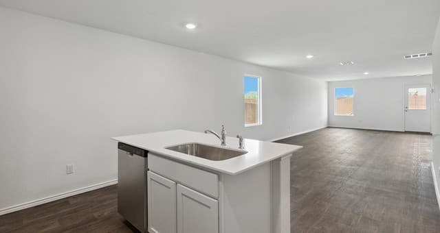 16012  Mahogany Way, Elmendorf, TX 78112 — photo 10