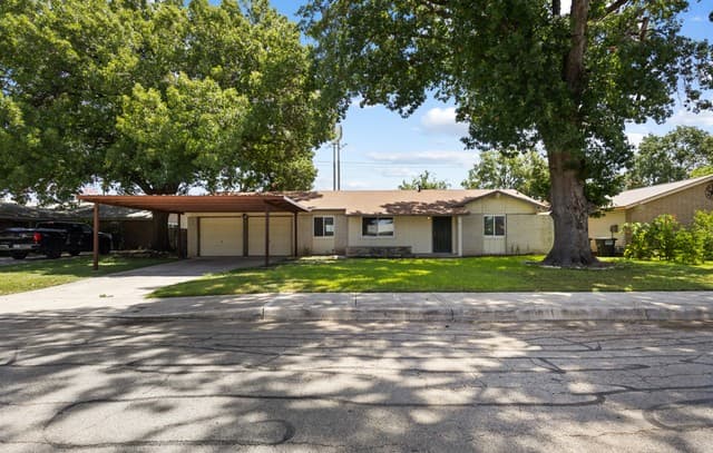 8810  Garden Quarte St, San Antonio, TX 78217 — photo 2