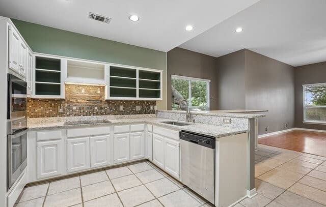 2647  Inwood Briar, San Antonio, TX 78248 — photo 12