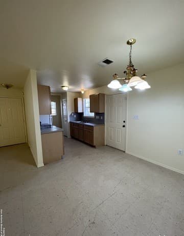 934  Arbor Pl, San Antonio, TX 78207 — photo 3